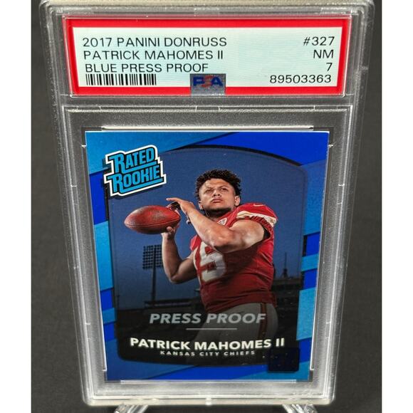 2017 Patrick Mahomes Blue Donruss Rated Rookie Card #327 PSA 7 CHIEFS - Picture 1 of 10